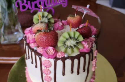 Nikki Can Bake
